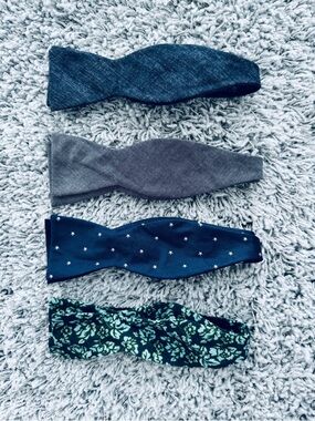 The Tie Bar Navy, Gray, Charcoal, and Green Patterned Bow Ties Set